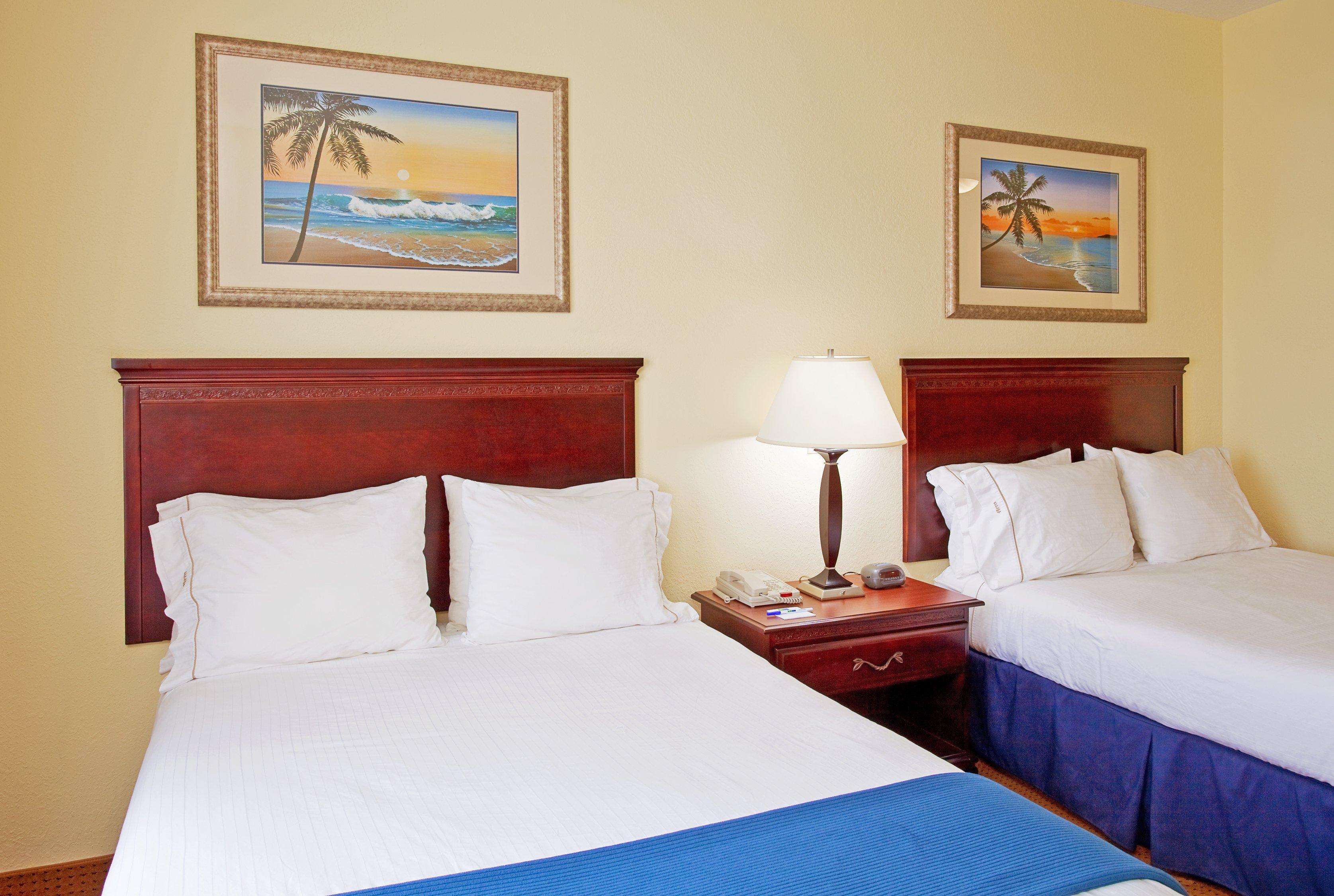 Holiday Inn Express Hotel & Suites Panama City-Tyndall Bagian luar foto