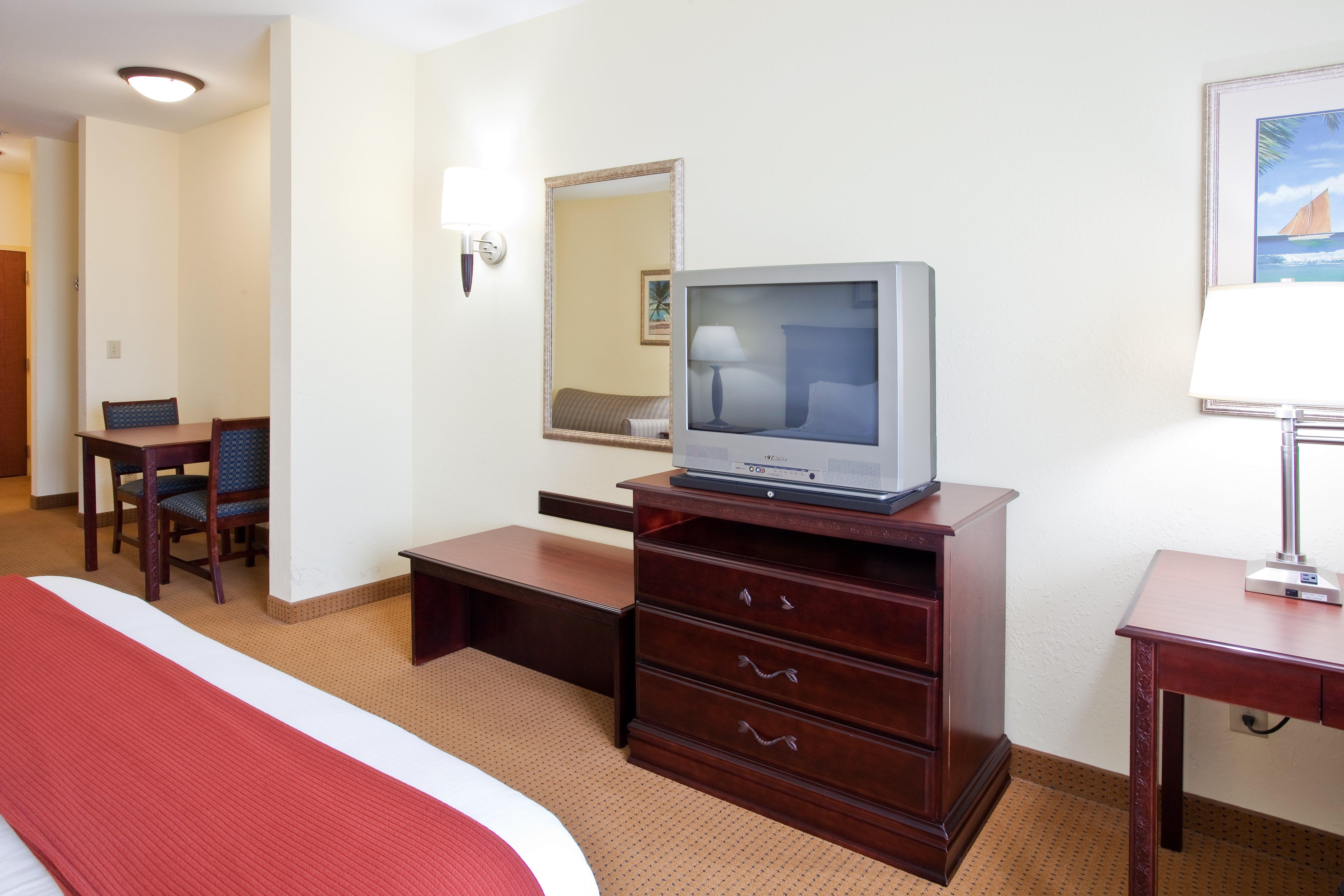 Holiday Inn Express Hotel & Suites Panama City-Tyndall Bagian luar foto