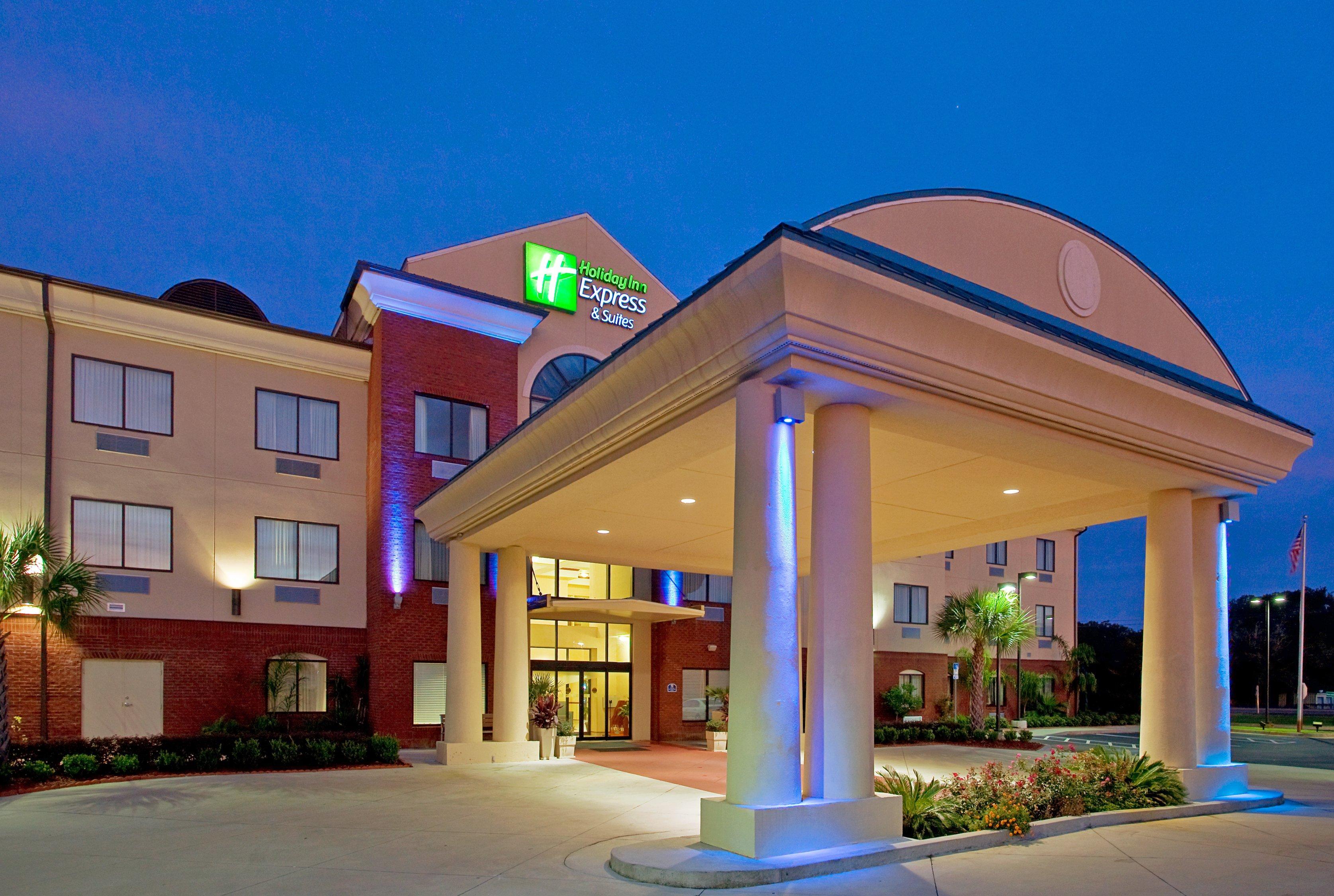 Holiday Inn Express Hotel & Suites Panama City-Tyndall Bagian luar foto