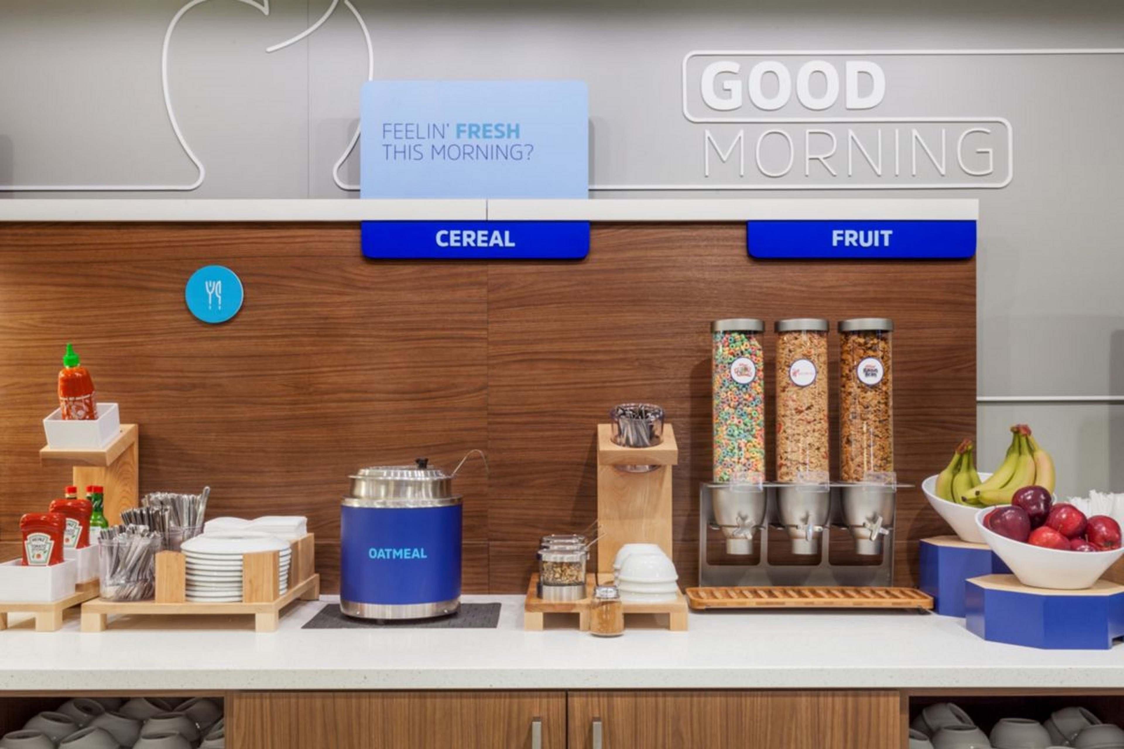 Holiday Inn Express Hotel & Suites Panama City-Tyndall Bagian luar foto