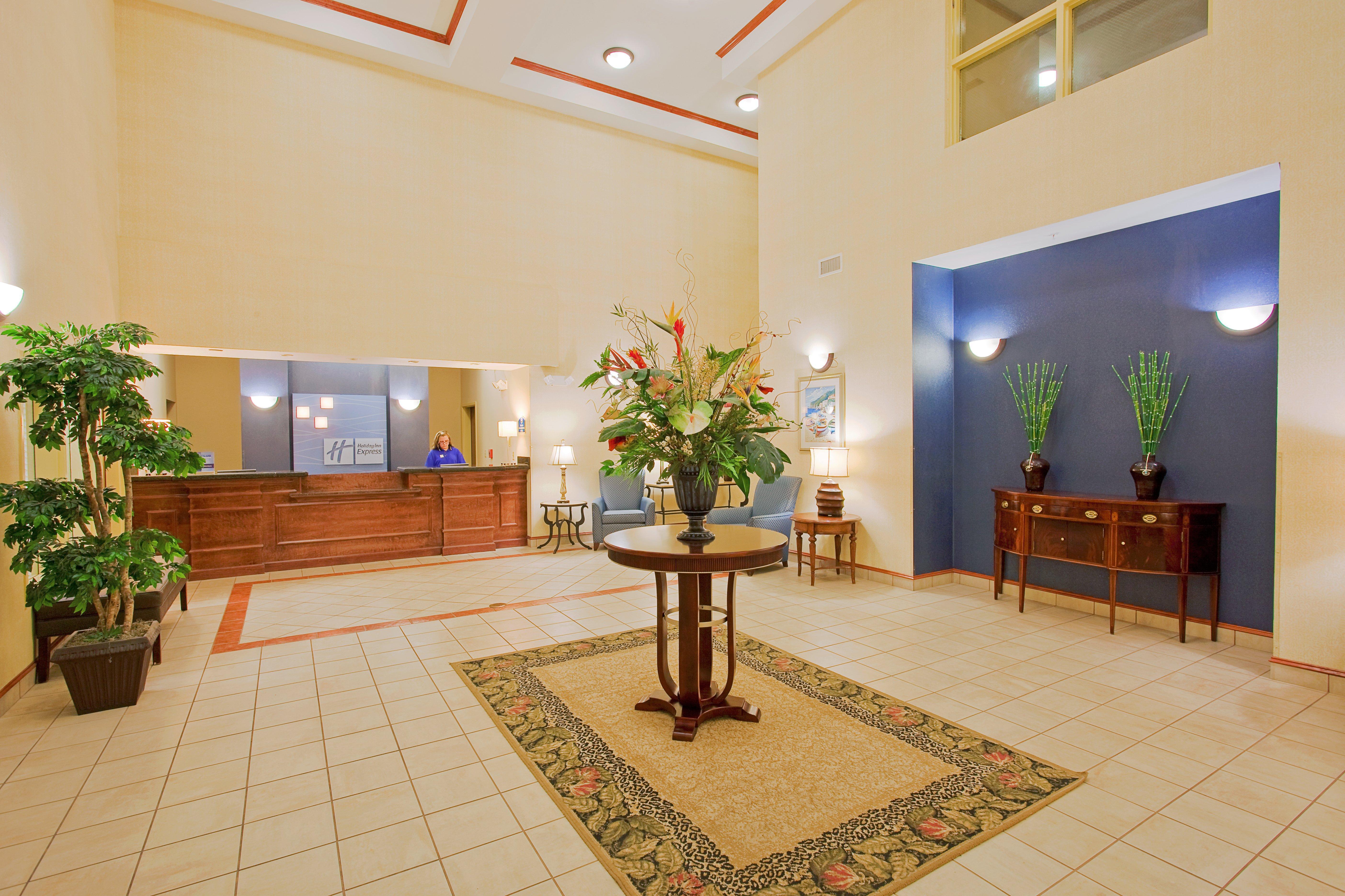 Holiday Inn Express Hotel & Suites Panama City-Tyndall Bagian luar foto