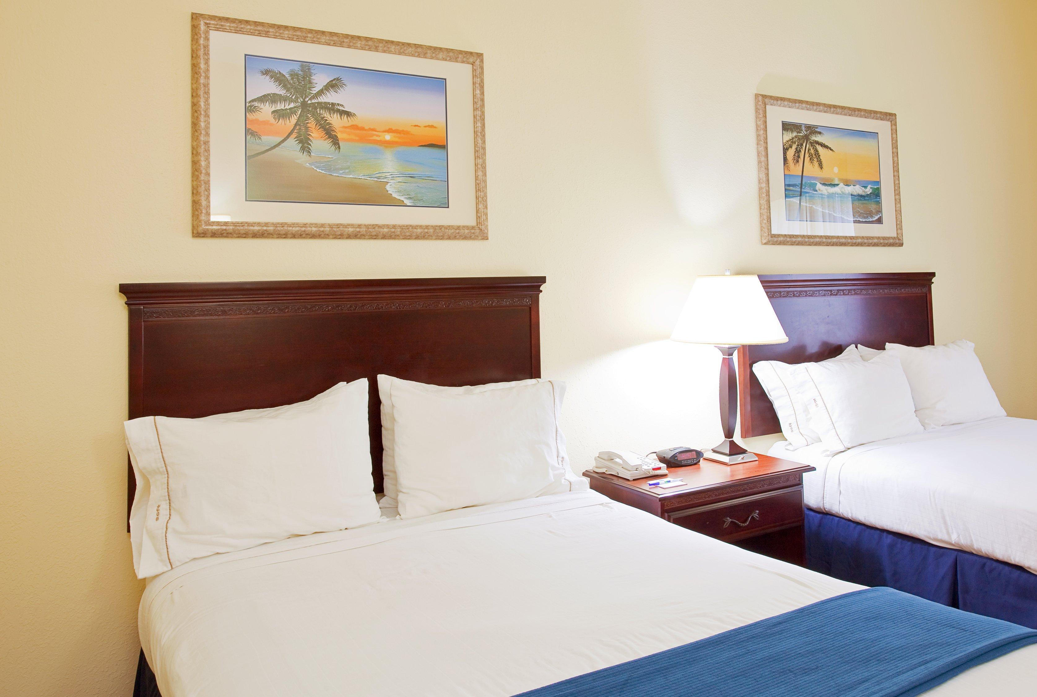 Holiday Inn Express Hotel & Suites Panama City-Tyndall Bagian luar foto