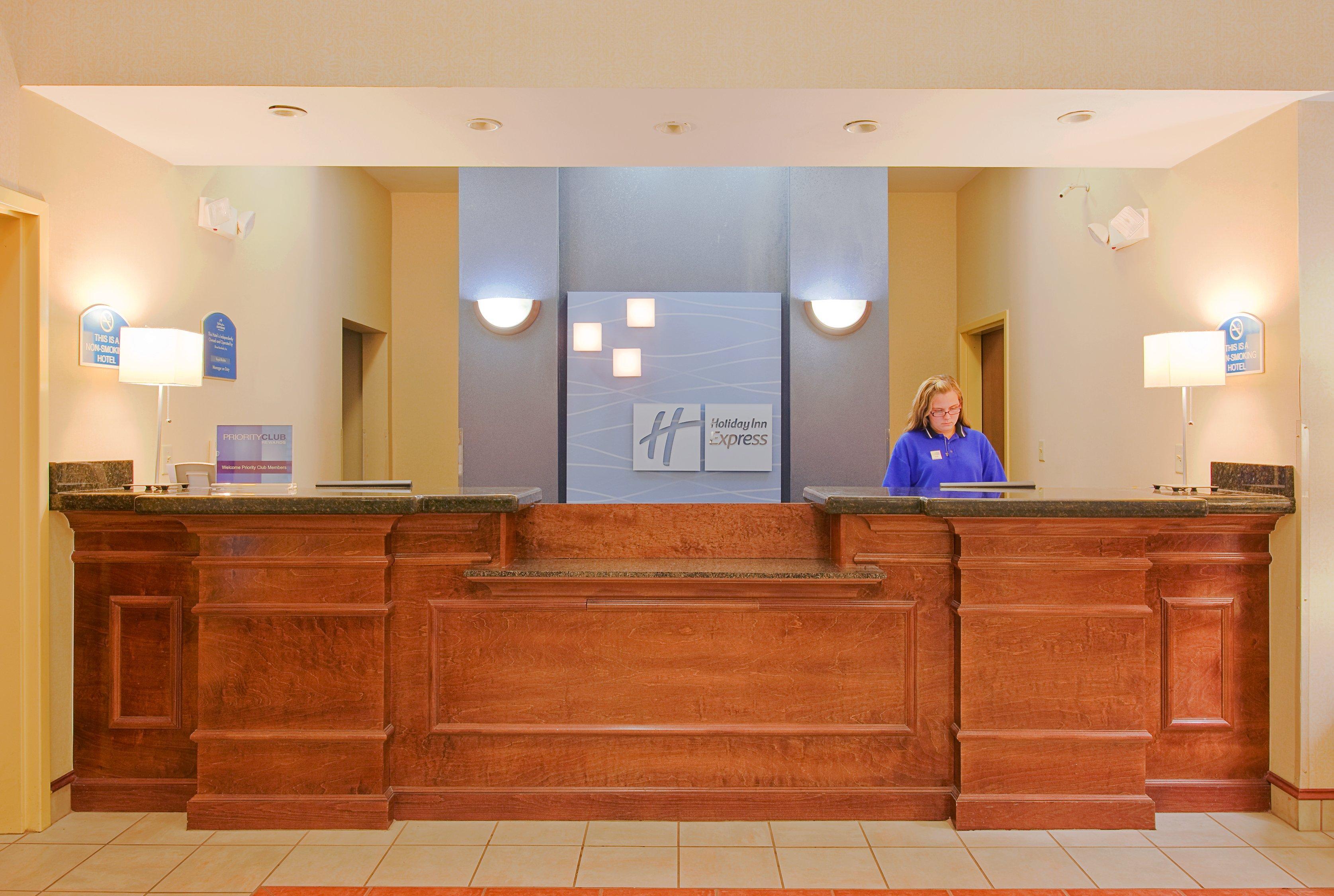 Holiday Inn Express Hotel & Suites Panama City-Tyndall Bagian luar foto